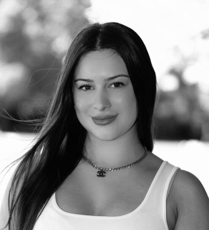 Mia BW